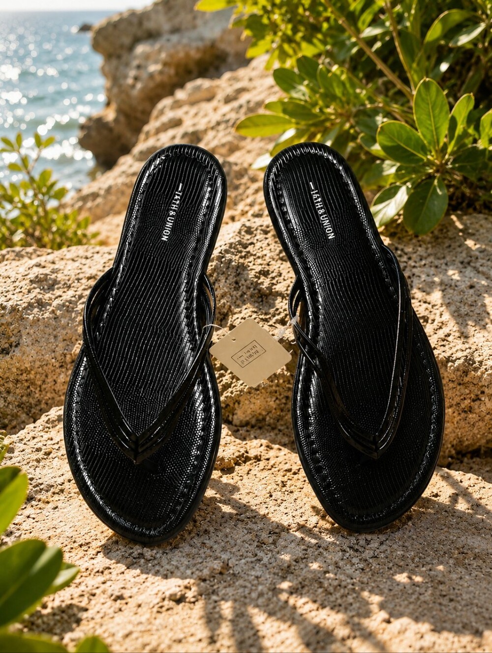 Nordstrom Rack Dessie 8M Black Thong Flip Flops 7M